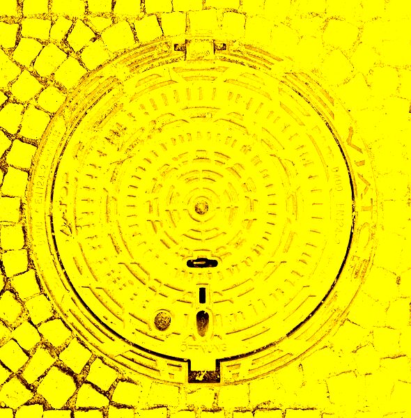 Photograph of the Linglestown Manhole, 2003
